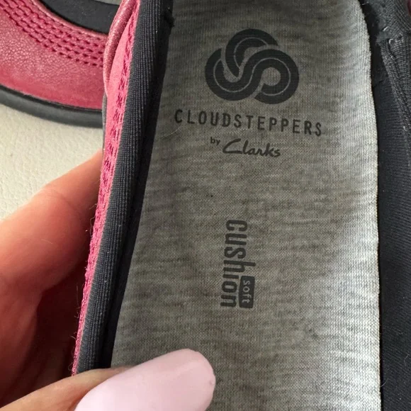 Clarks Women's Slip-On Flats in Burgundy - Picture 5 of 8